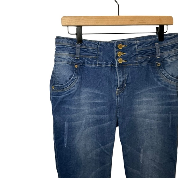 Stylish Blue Women's Jeans - Picture 2 of 5